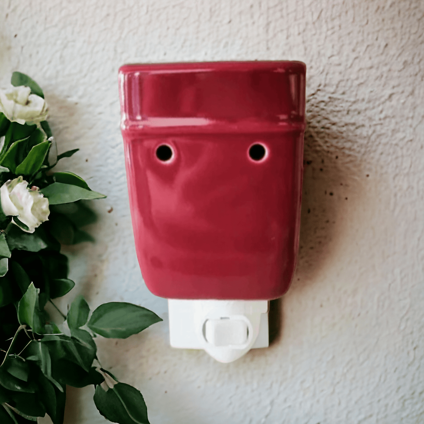 Solid Red Plug-in Warmer - WaxettySolid Red Plug-in WarmerWax Warmer