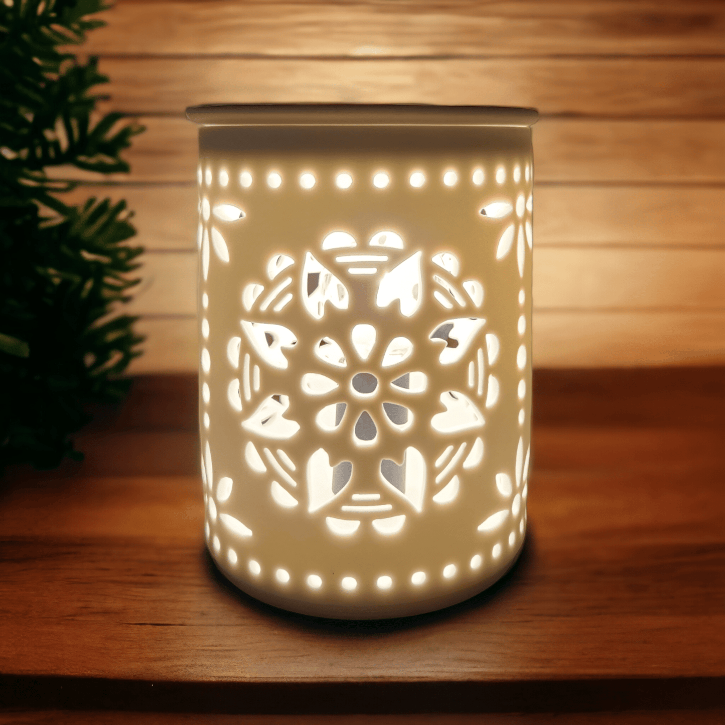 White Flower and Heart Ceramic Cutout Warmer - WaxettyWhite Flower and Heart Ceramic Cutout WarmerWax Warmer