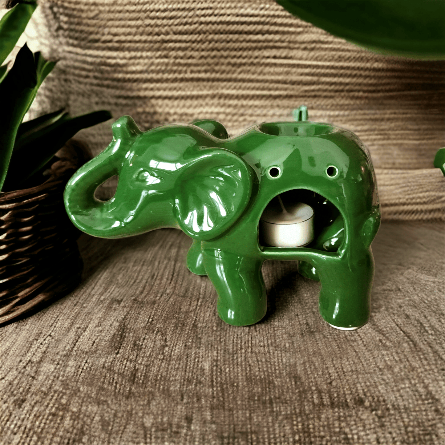 Elephant Ceramic Wax Melter - Green - WaxettyElephant Ceramic Wax Melter - GreenWax Warmer