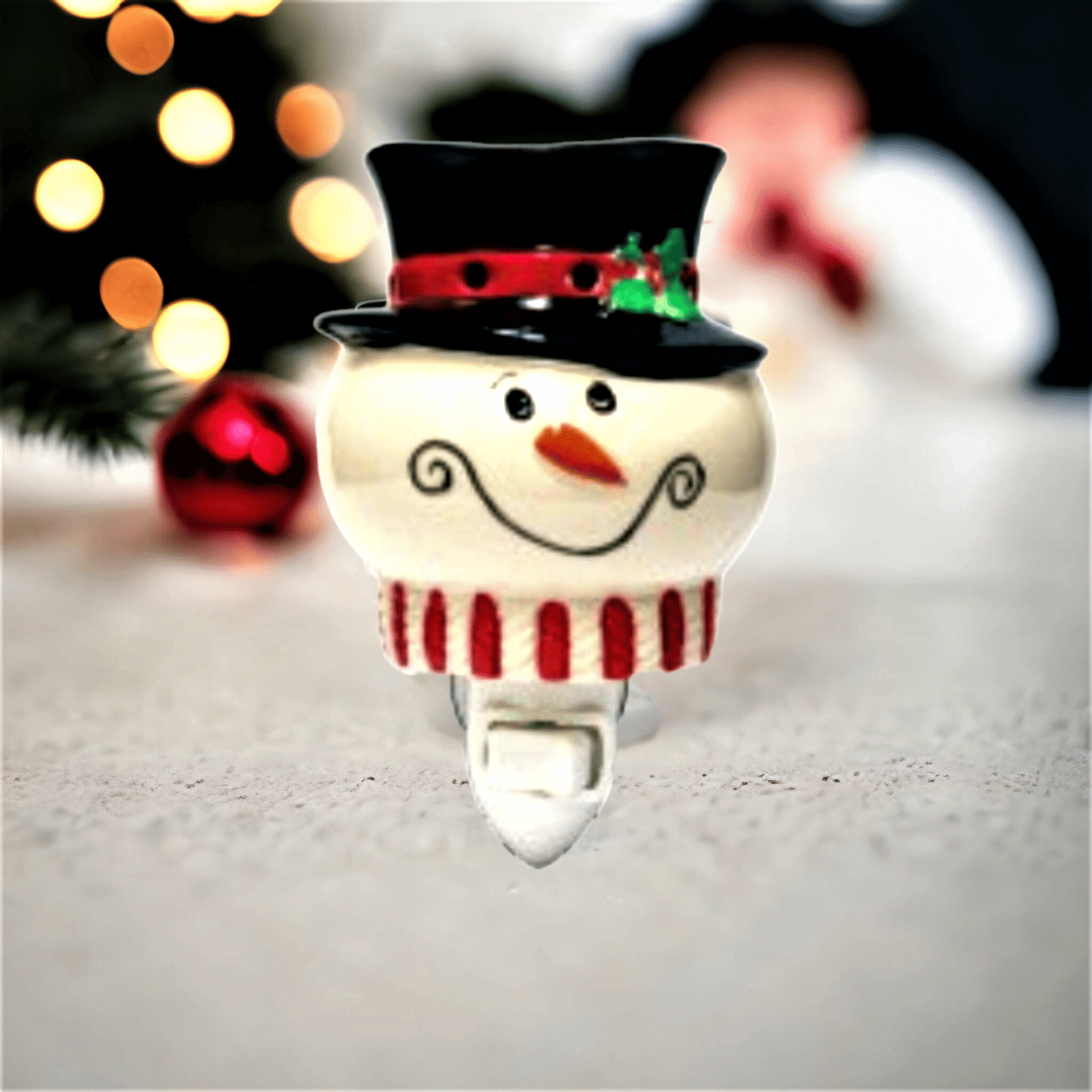 Snowman Ceramic Plug In Warmer - WaxettySnowman Ceramic Plug In WarmerWax Warmer