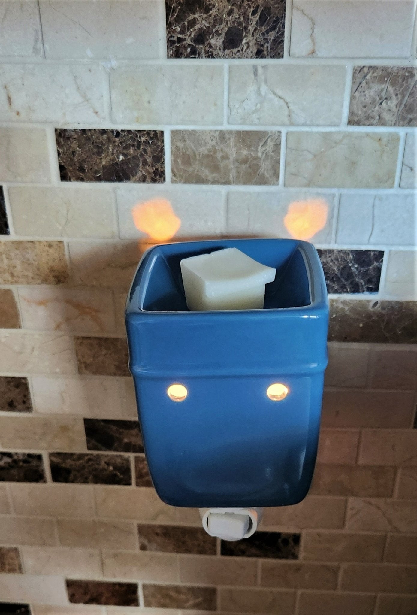 Solid Blue Plug in Warmer - WaxettySolid Blue Plug in WarmerWax Warmer
